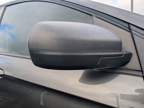 Used 2018 Ford Edge SE image 13