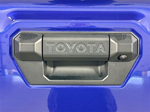 Used 2024 Toyota Tacoma 4x4 Double Cab image 13