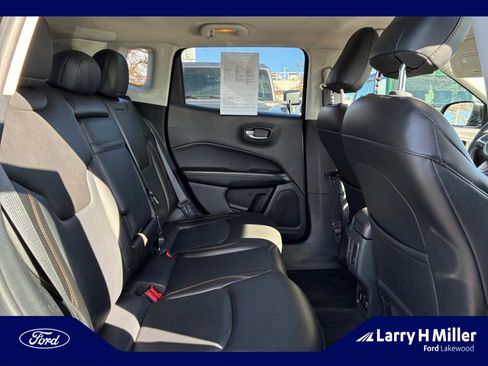 Used 2018 Jeep Compass Limited w/ Navigation Group image 18