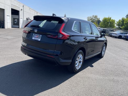 Used 2023 Honda CR-V LX image 5