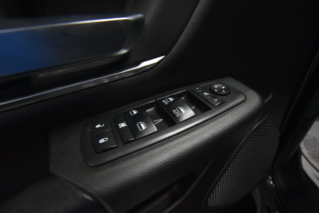 Used 2019 RAM 1500 Big Horn AWD/4WD image 5