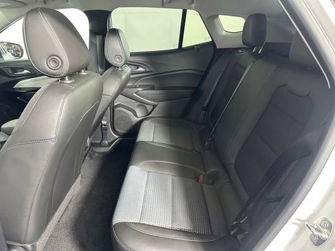Used 2024 Chevrolet Trax LT FWD image 27
