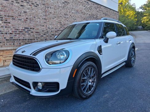 Used 2018 MINI Cooper Countryman image 1