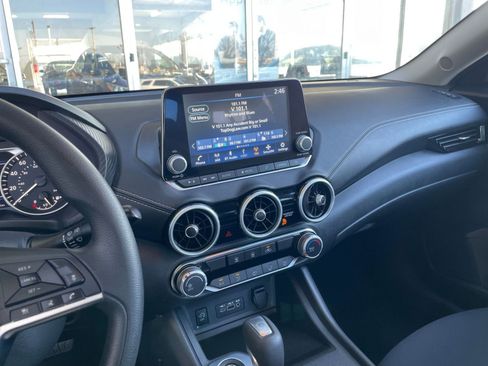 Used 2025 Nissan Sentra SV image 18