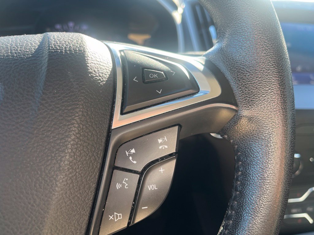 Used 2019 Ford Edge SEL w/ Equipment Group 201A FWD image 16