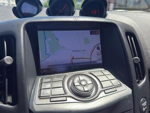 Used 2018 Nissan 370Z NISMO RWD image 21