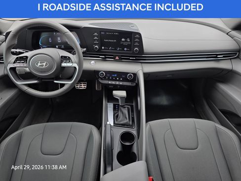 Used 2025 Hyundai Elantra Sport FWD image 11