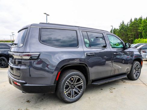New 2026 Jeep Grand Wagoneer 2WD image 9