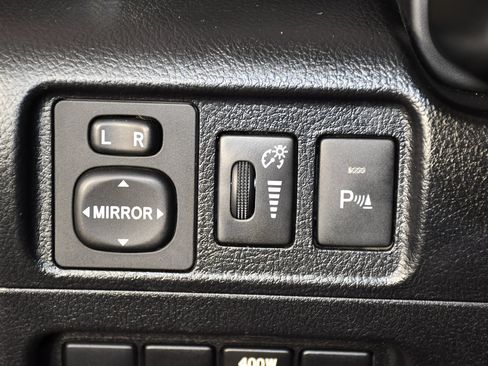 Used 2018 Toyota 4Runner Limited w/ Convenience Package AWD/4WD image 39