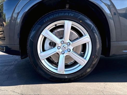 Used 2021 Volvo XC90 T5 Momentum w/ Climate Package AWD/4WD image 12