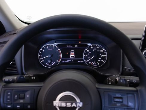 Used 2023 Nissan Rogue S image 27