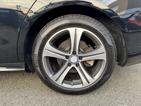 Used 2017 Mercedes-Benz E 300 4MATIC image 10