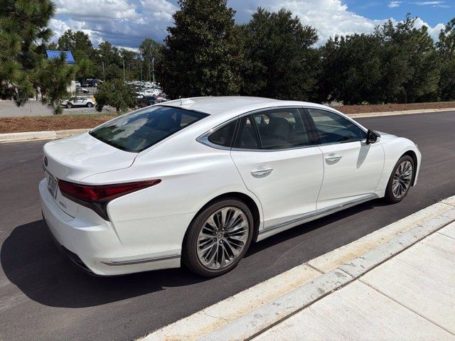 Used 2023 Lexus LS 500 w/ Accessory Package (Z2) RWD image 4