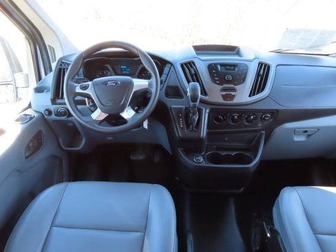 Used 2019 Ford Transit 350 XL image 4