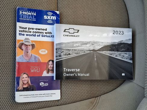 Used 2023 Chevrolet Traverse LT w/ LPO, Floor Liner Package image 28