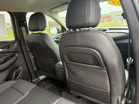Used 2023 Buick Encore GX Select w/ Sport Touring Package image 27