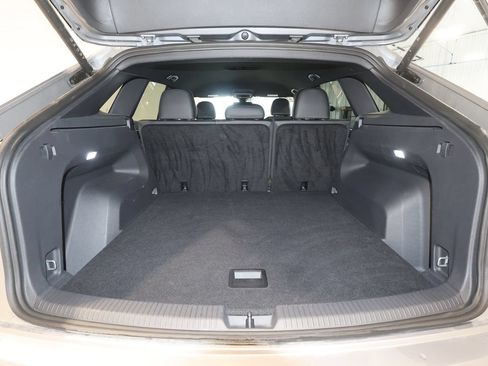 Used 2026 Volkswagen Atlas Cross Sport SE FWD image 23