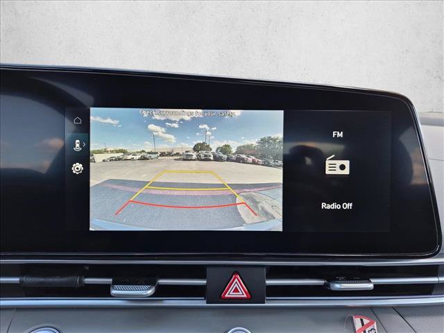 Used 2025 Hyundai Elantra SEL FWD image 14