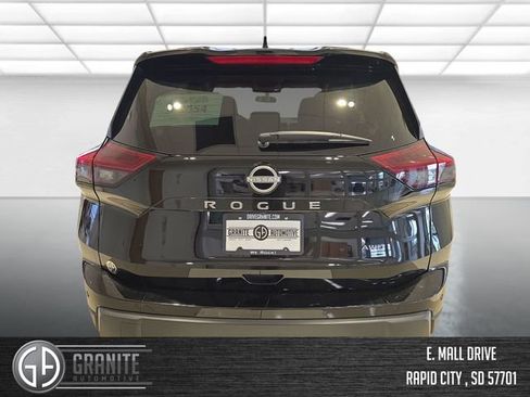 Used 2026 Nissan Rogue SV AWD/4WD image 5