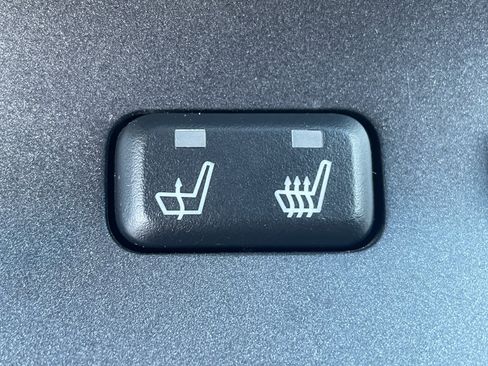 Used 2003 Ford Thunderbird image 21