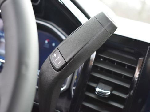 Used 2024 Chevrolet Silverado 1500 LT w/ Z71 Off-Road Package image 19