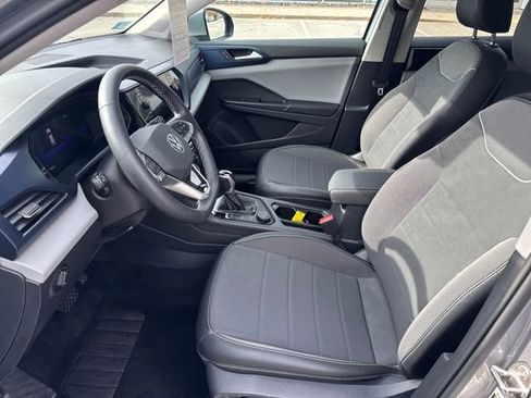 Certified 2023 Volkswagen Taos SE w/ Panoramic Sunroof Package image 14