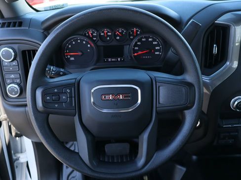 Used 2024 GMC Sierra 2500 Pro w/ Convenience Package image 13