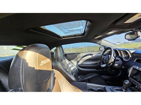 Used 2011 Chevrolet Camaro SS w/ RS Package image 16