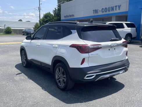 Used 2023 Kia Seltos S w/ Navigation Package AWD/4WD image 5