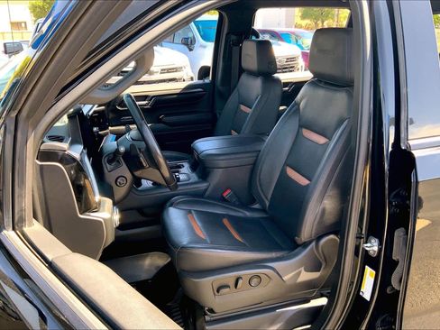 Used 2023 GMC Sierra 1500 AT4 w/ AT4 Premium Package AWD/4WD image 8