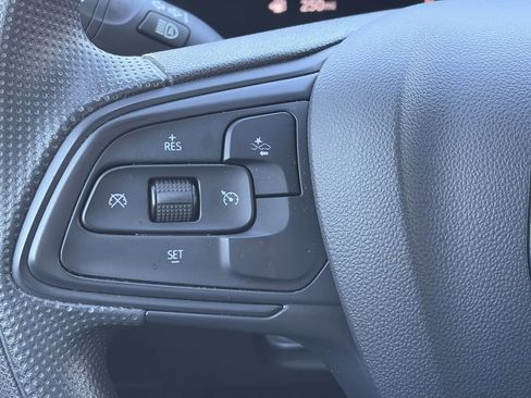 Used 2025 Buick Envista Preferred image 21