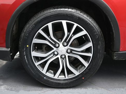 Used 2018 Mitsubishi Outlander ES image 19