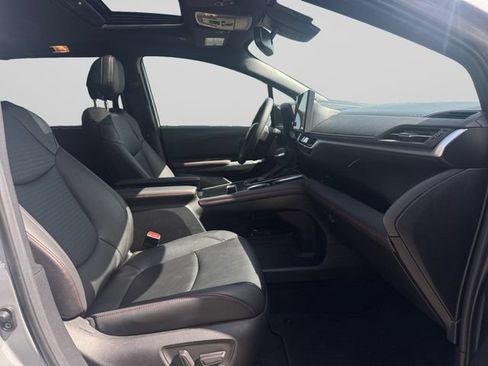 Used 2026 Toyota Sienna XSE FWD image 15