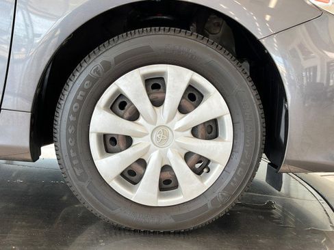 Used 2011 Toyota Corolla LE image 37