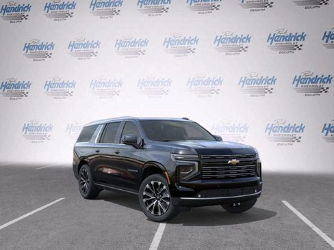 Used 2026 Chevrolet Suburban High Country image 2