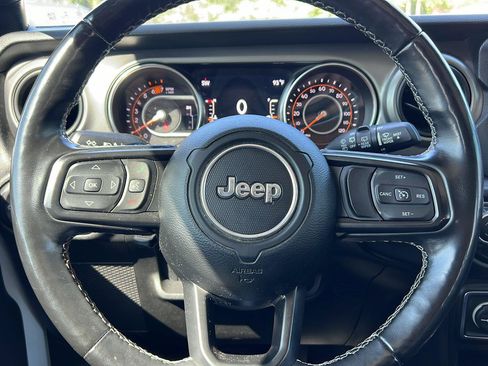Used 2021 Jeep Wrangler Unlimited Sport AWD/4WD image 13