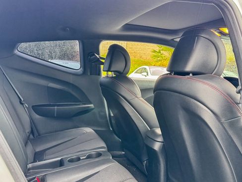 Used 2020 Hyundai Veloster Turbo image 22