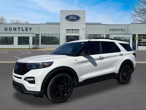 Used 2023 Ford Explorer ST-Line w/ Class IV Trailer Tow Package AWD/4WD image 1