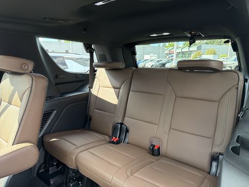 New 2026 Chevrolet Tahoe High Country AWD/4WD image 12