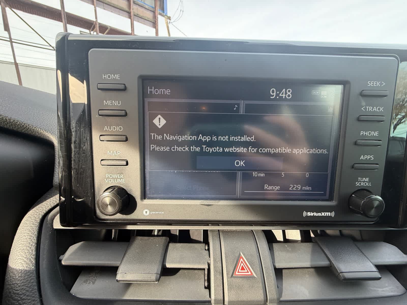 Used 2021 Toyota RAV4 LE w/ Carpet Mat Package (TMS) AWD/4WD image 26
