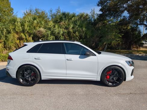 New 2026 Audi RS Q8 performance image 3