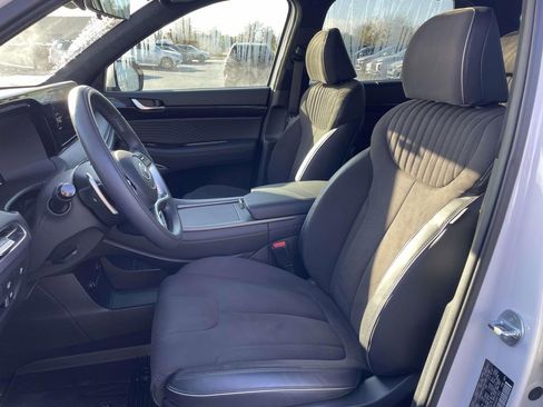 Certified 2025 Hyundai Palisade Calligraphy image 9