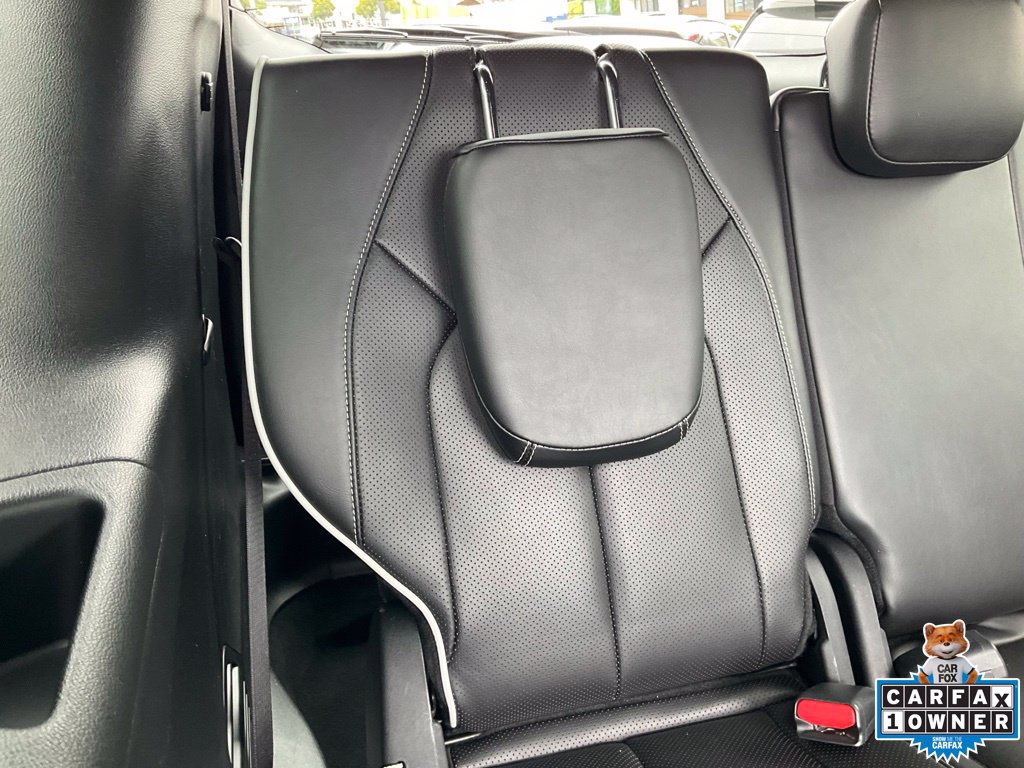 Used 2023 Chrysler Pacifica Limited w/ Uconnect Theater Family Group FWD image 60