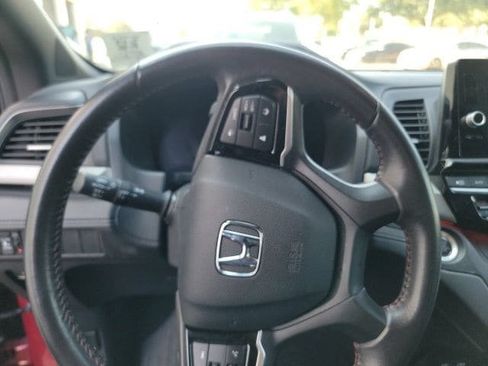 Used 2025 Honda Odyssey Sport-L image 17