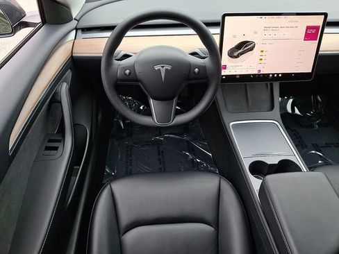 Used 2023 Tesla Model 3 Standard Range RWD image 13