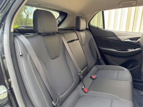 Used 2022 Buick Encore GX Select w/ Sport Touring Package FWD image 34