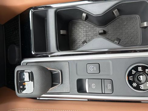 New 2026 Nissan Pathfinder Platinum AWD/4WD image 26