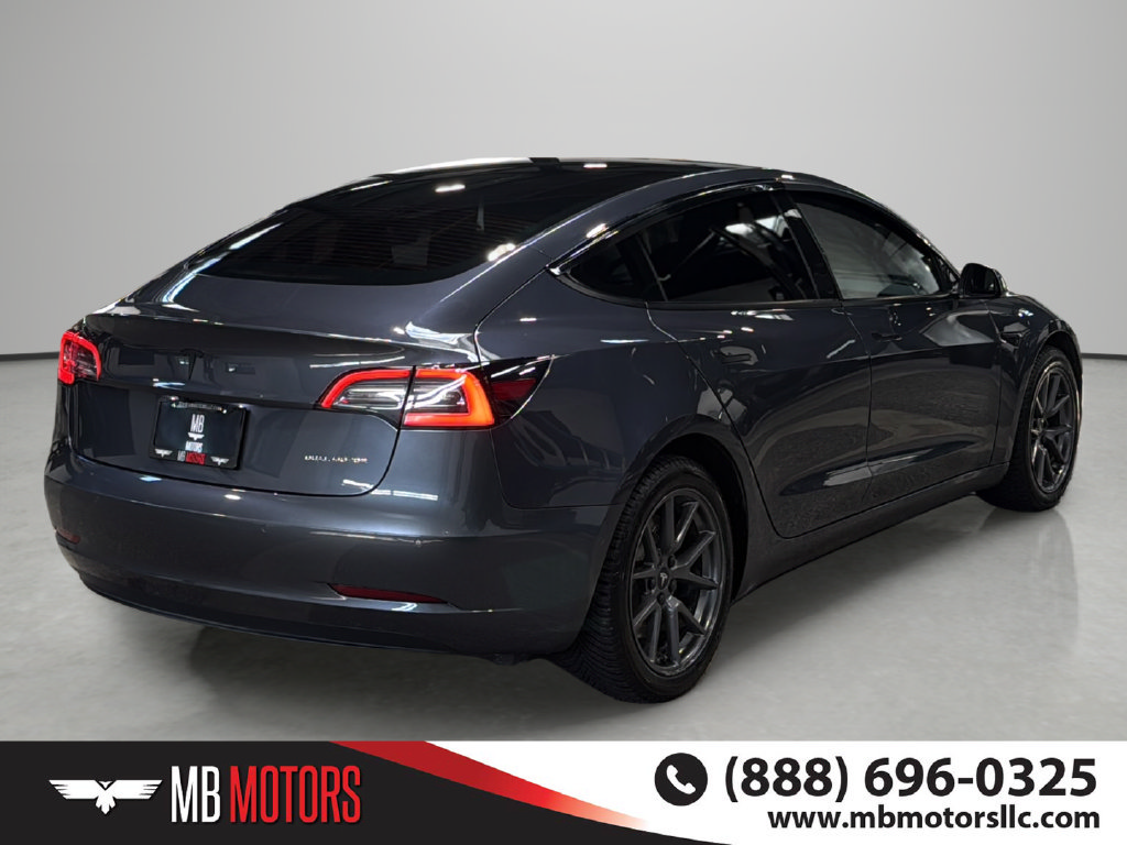 Used 2022 Tesla Model 3 Long Range AWD/4WD image 4