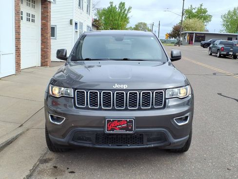 Used 2021 Jeep Grand Cherokee Laredo X AWD/4WD image 3