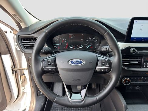 Used 2021 Ford Escape SE w/ SE Sport Appearance Package AWD/4WD image 10